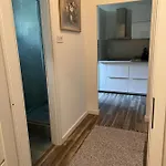 Lovely Flat In The City Center Self-Check